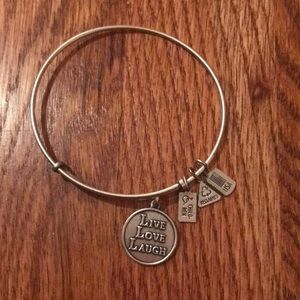 wind & fire Jewelry - NWT Wind & Fire Live Laugh Love Bangle Bracelet wind & fire Jewelry - NWT Wind & Fire Live Laugh Love Bangle Bracelet